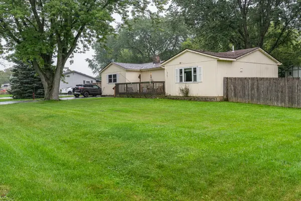 3707 CLEARVIEW AVE, Gurnee, IL 60031