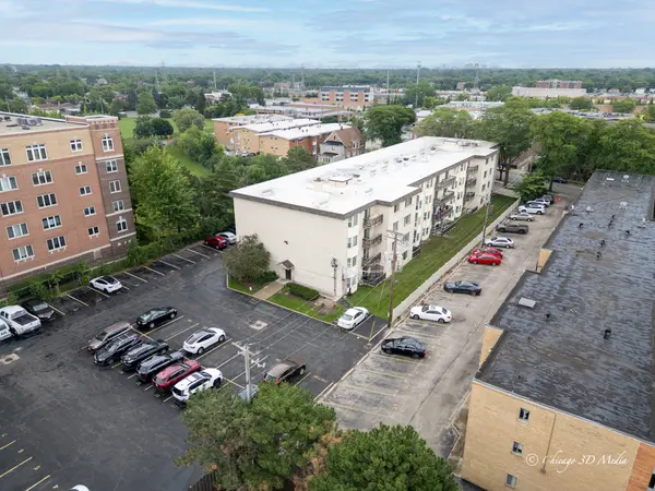 8232 Niles Center RD #312, Skokie, IL 60077
