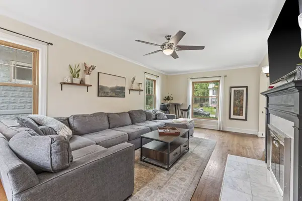 759 Laurel AVE, Des Plaines, IL 60016