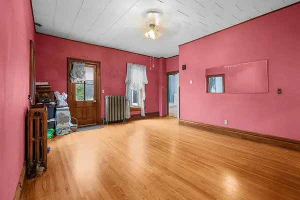 21084 Trolly RD, Galva, IL 61434