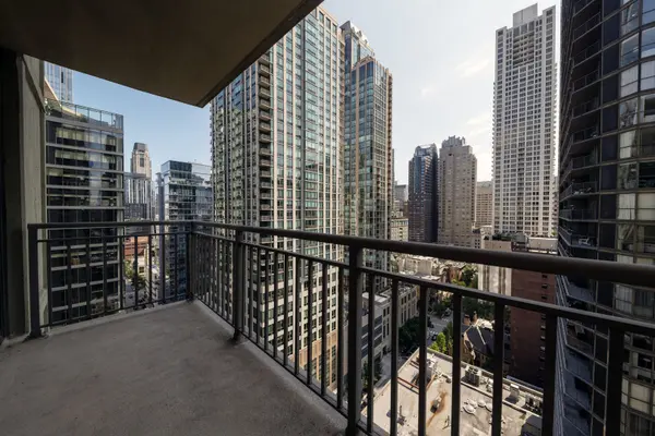 630 N State ST #2202, Chicago, IL 60654