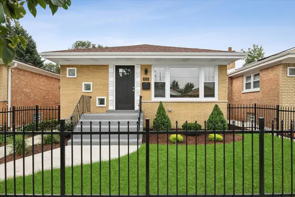 2121 W 71st PL, Chicago, IL 60636