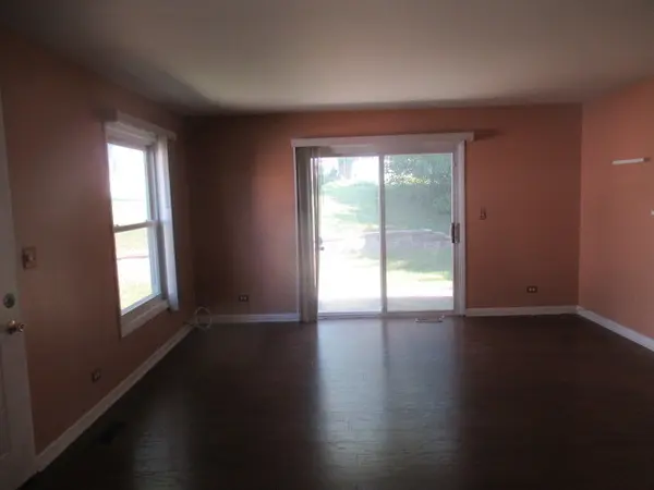 2214 Brittany CT #2214, Schaumburg, IL 60194