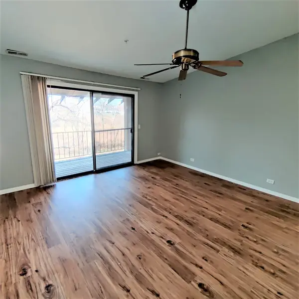 21W581 North AVE #36, Lombard, IL 60148