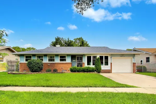 75 Ridgewood RD, Elk Grove Village, IL 60007