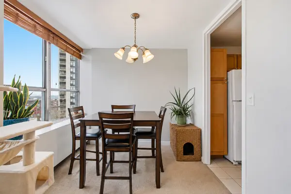 655 W Irving Park RD #1313, Chicago, IL 60613
