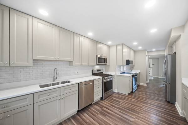 6711 N Monticello AVE, Lincolnwood, IL 60712