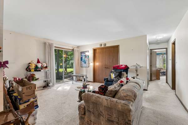 83 Midhurst CT #102A, Naperville, IL 60565
