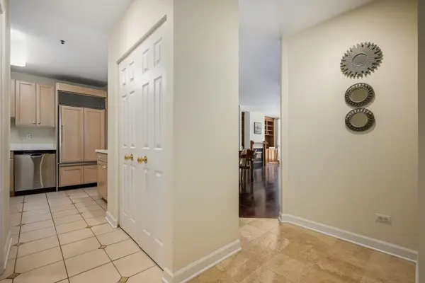 1107 Greenleaf AVE #3G, Wilmette, IL 60091