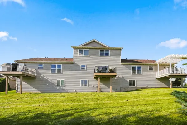 6010 Deere Creek LN #A, Davenport, IA 52807