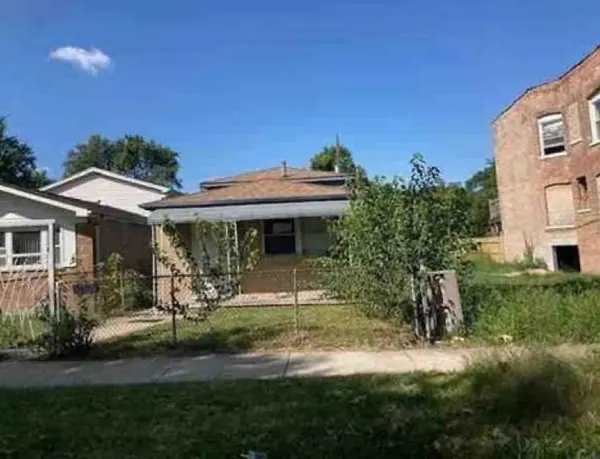 6732 S Peoria ST, Chicago, IL 60621
