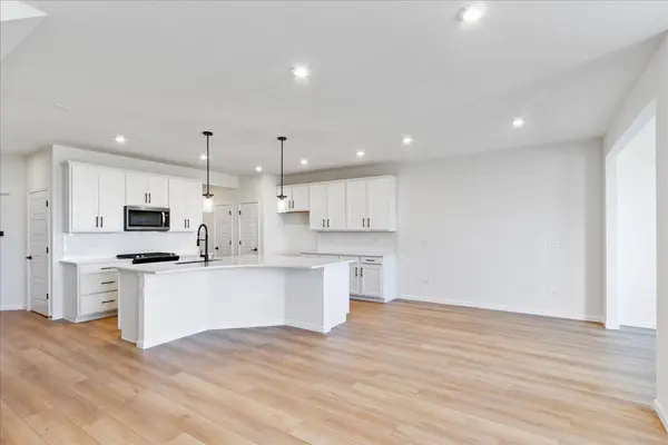 725 Maidengrass WAY #54002, Bolingbrook, IL 60490