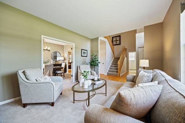 2815 Forest Creek LN, Naperville, IL 60565