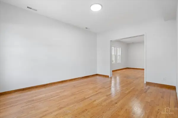 3504 S MAPLEWOOD AVE, Chicago, IL 60632