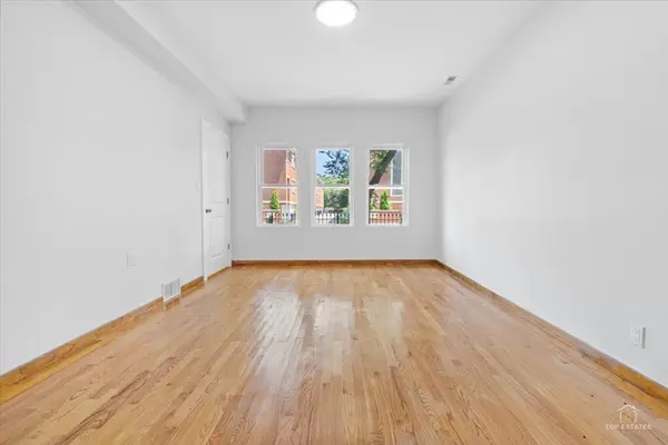 3504 S MAPLEWOOD AVE, Chicago, IL 60632