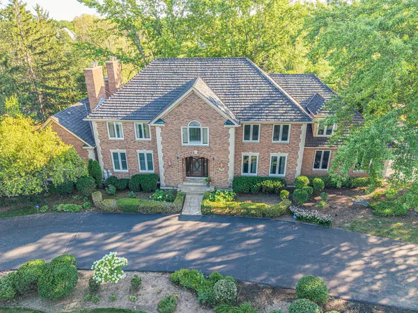 5841 Goldeneye DR, Long Grove, IL 60047