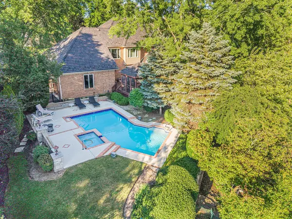 5841 Goldeneye DR, Long Grove, IL 60047