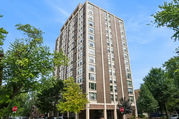 5401 S Hyde Park BLVD #401, Chicago, IL 60615