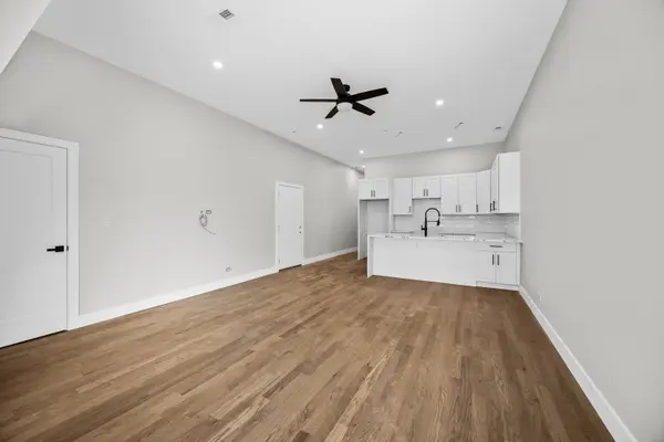 4543 S Ellis AVE #3S, Chicago, IL 60653