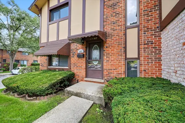 1S291 Michigan AVE, Villa Park, IL 60181