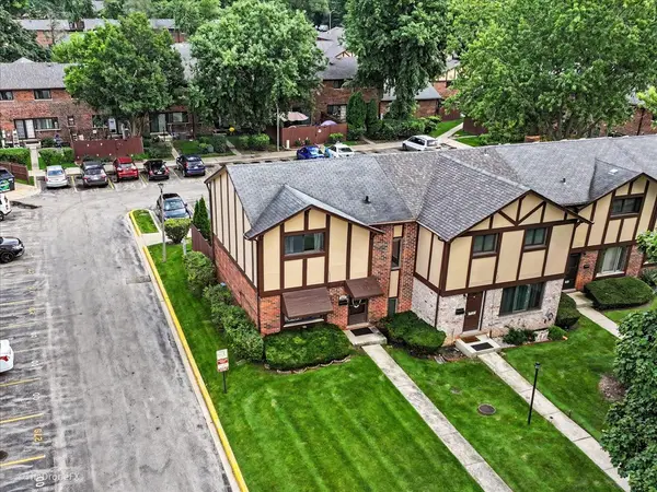 1S291 Michigan AVE, Villa Park, IL 60181