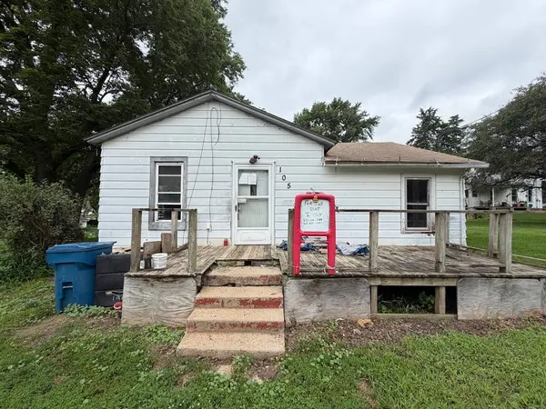 105 W Lincoln AVE, Arlington, IL 61312