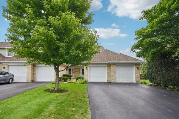 418 Lakeview CIR, Bolingbrook, IL 60440
