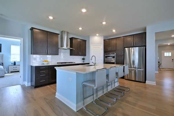 1174 Larswood LN, Crystal Lake, IL 60012