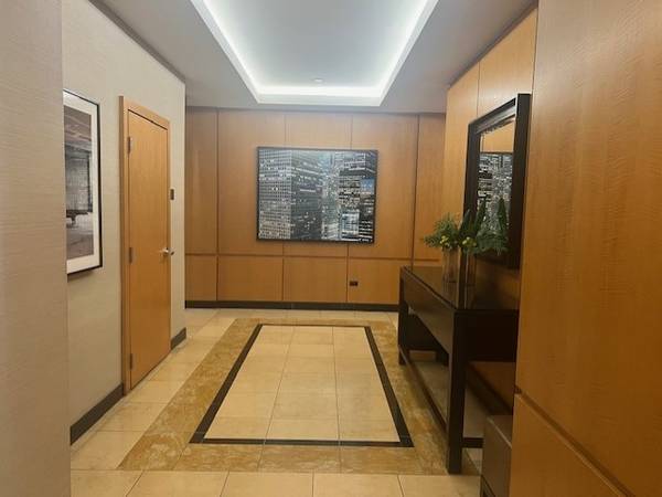 600 N Lake Shore DR #914, Chicago, IL 60611