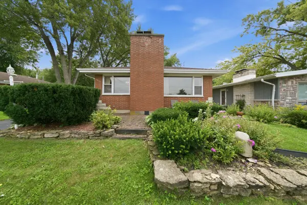 39181 N Cedar Crest DR, Lake Villa, IL 60046