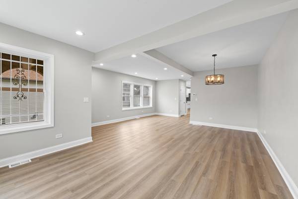 1653 W 92nd ST, Chicago, IL 60620