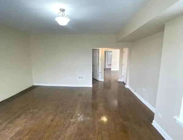 7743 S East End AVE #3, Chicago, IL 60649