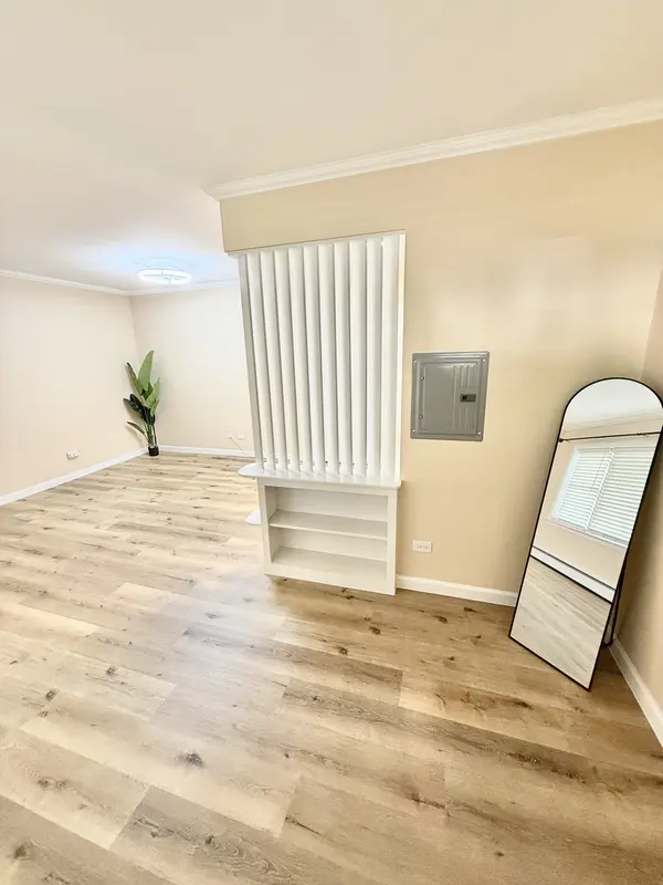 720 N Western AVE #4, Park Ridge, IL 60068