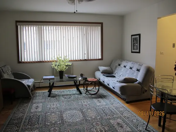 426 W Barry AVE #409, Chicago, IL 60657