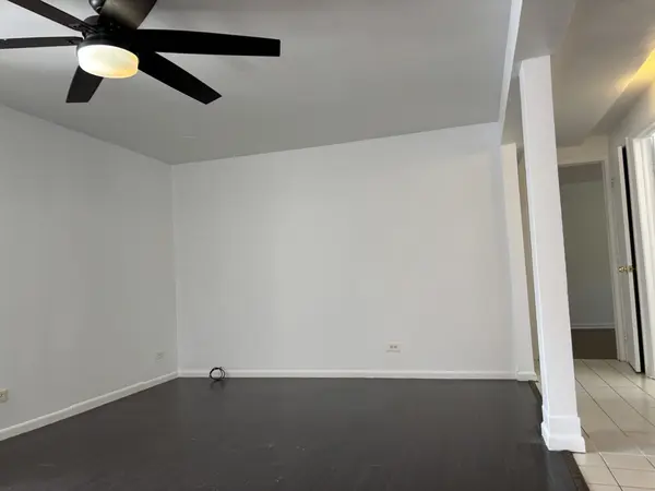 5700 W Montrose AVE #1-C, Chicago, IL 60634