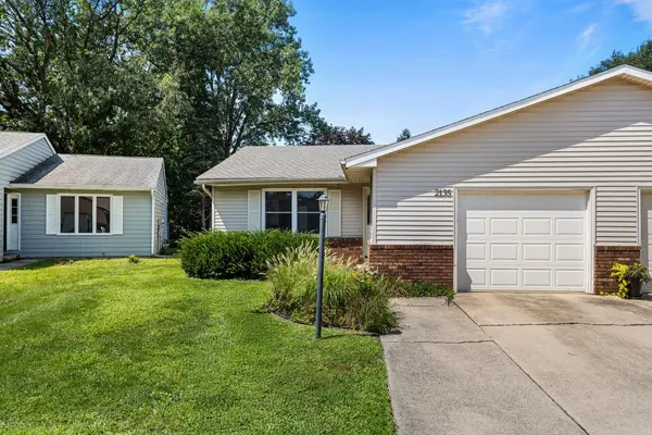 2135 Ivy CT, Champaign, IL 61821