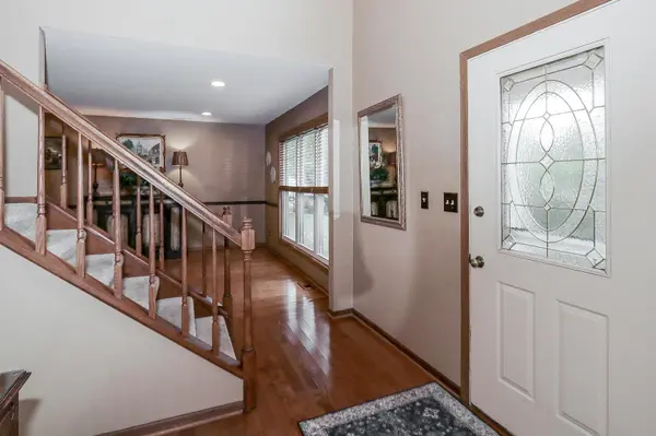 1324 Nantucket CT, Carol Stream, IL 60188