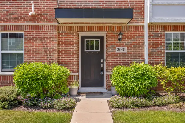 2961 Reflection DR, Naperville, IL 60564