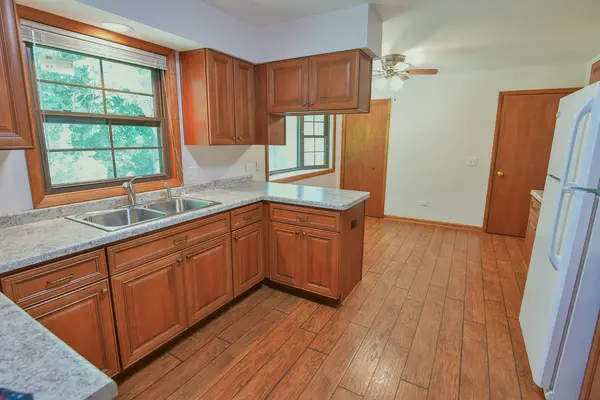 42886 N washington AVE, Winthrop Harbor, IL 60096