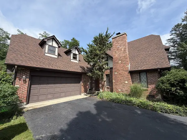 4511 Hanover DR, Crystal Lake, IL 60012