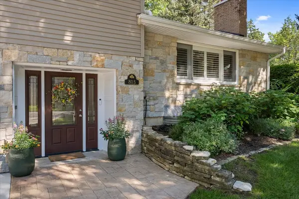 803 Pine ST, Deerfield, IL 60015