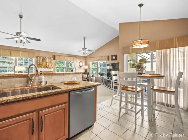 2431 Emily LN, Elgin, IL 60124