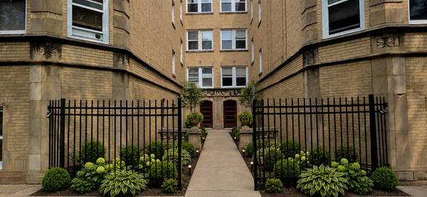 2318 W ROSEMONT AVE #2, Chicago, IL 60659