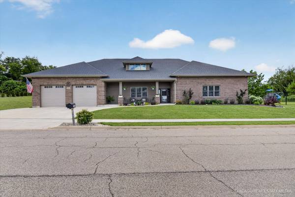 1210 Stonegate DR, Marengo, IL 60152
