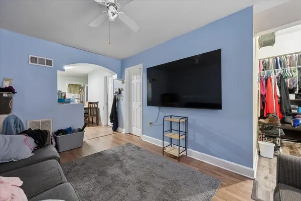 2946 S Loomis ST, Chicago, IL 60608