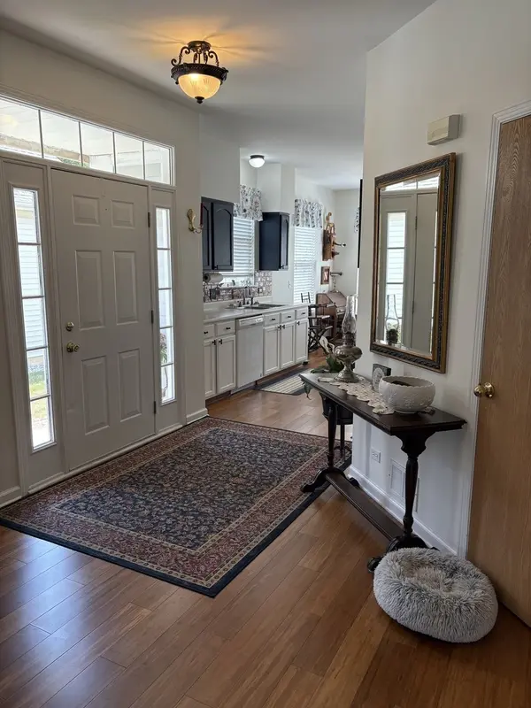 5 E HAGUE DR, Antioch, IL 60002