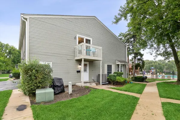 1105 Mount Vernon CT #A, Wheaton, IL 60189