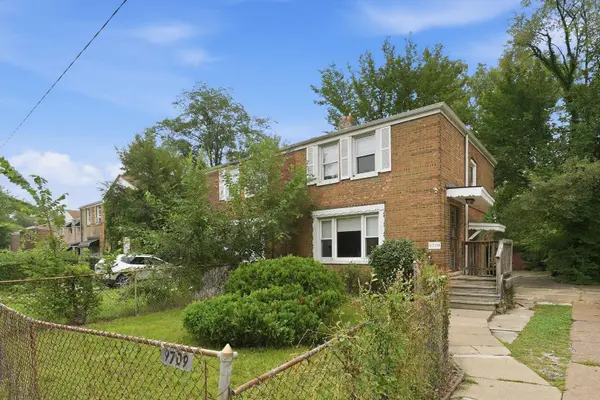 9709 S Yates BLVD, Chicago, IL 60617