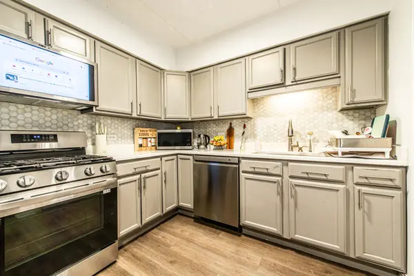 9864 W LELAND AVE #311, Schiller Park, IL 60176