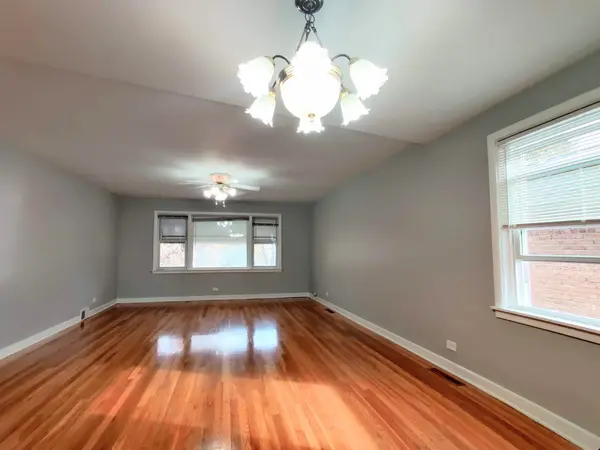 724 Florence AVE #2, Evanston, IL 60202